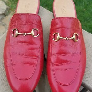 GUCCI Leather mule red